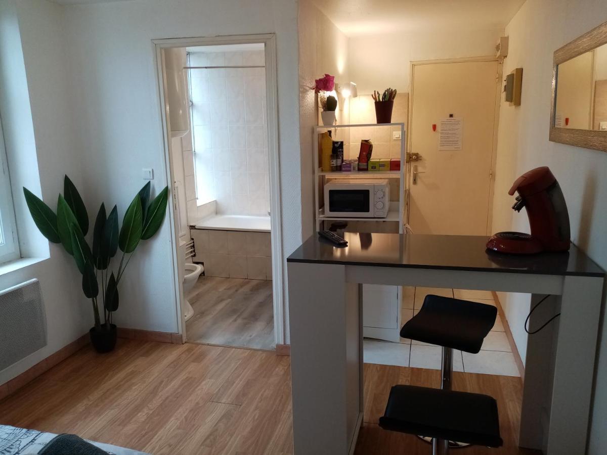 Studio 10 Avec Wifi Limoges Exterior foto